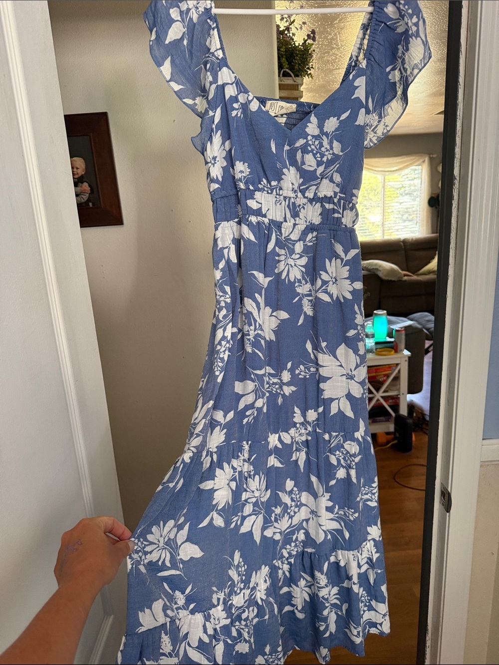 NWT Sky Blue Floral Maxi Dress with Flutter Sleeves Sz L